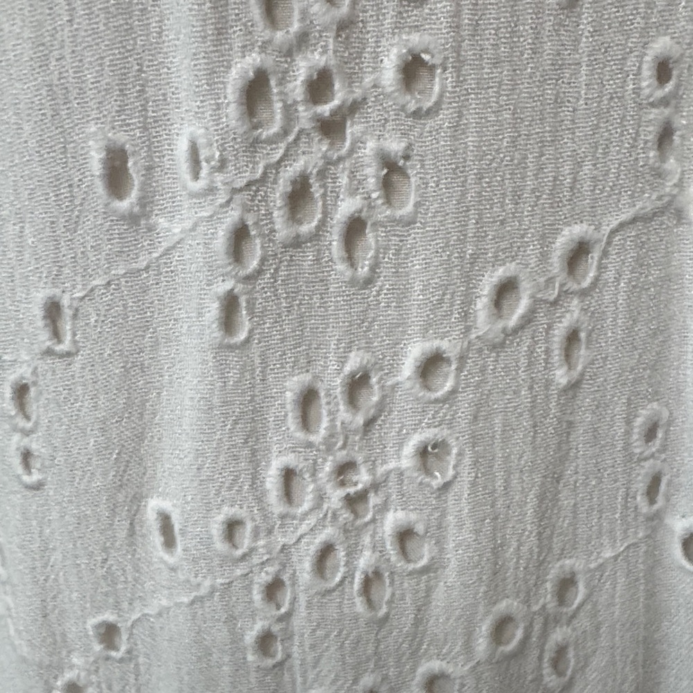Sanctuary EUC❤️White Eyelet Blouse On/Off shoulders. - Picture 7 of 12